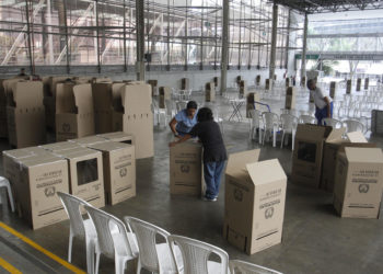 Los colombianos votarán este domingo en elecciones territoriales amenazadas por la violencia