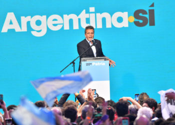 Massa promete convocar a un Gobierno de unidad si conquista la Presidencia argentina
