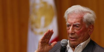 «Le dedico mi silencio» y un ensayo sobre Sartre será lo último que escriba Vargas Llosa