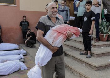 La Oficina de D.Humanos de la ONU advierte a Israel que «el castigo colectivo es un crimen de guerra»