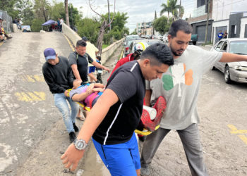 Migrantes salvan a venezolano en el río Bravo mientras crece la desesperación en México