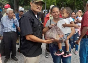 Asociación “Los Amigos de Julieta” realizó jornada solidaria en la Plaza Sucre del municipio Valera