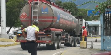 Fallas eléctricas, de agua, combustible y vialidad deteriorada son el día a día de los merideños