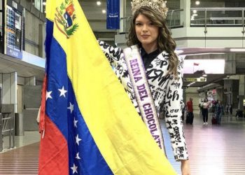 Adrianista Milena Soto es Venezuela en el Salón del Chocolate en París
