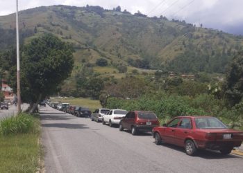 Escasez de combustible se intensifica en Boconó