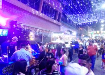 Una nueva movida comercial surge al caer la noche en la Av. Bolívar de Valera