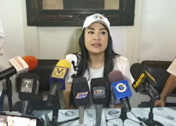 La exgobernadora del Táchira prefirió no responderle a Bernal su invitación a que le ofreciera disculpas públicas