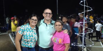 Encendidas luces de Navidad en sectores de la parroquia Junín