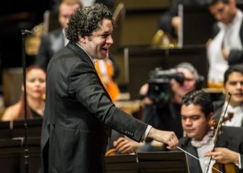 Dudamel reúne a talentosas artistas latinas en el ciclo «Canto en Resistencia»