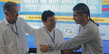 El Gobierno colombiano anuncia que se reanuda el diálogo con la principal disidencia de las FARC
