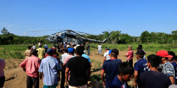 Damnificados por Otis en sur de México dicen que despensas «no alcanzan» para todos