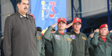 Nicolás Maduro asegura que Venezuela tiene una «fuerza militar que defiende su territorio»