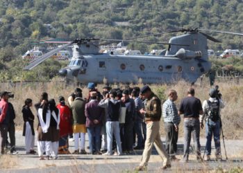 La India indemniza con 1.200 dólares a los 41 obreros rescatados tras 17 días en un túnel