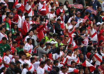 La Policía hará control migratorio a hinchas en el partido Perú-Venezuela en Lima