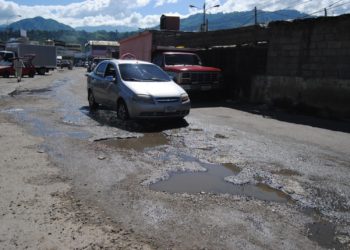 Intransitable y sin alumbrado público está el Mercado Municipal de Valera