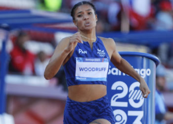 La panameña Woodruff pierde por descalificación el primer lugar en final de 400 m vallas