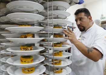 «Un viaje de ida y vuelta»: Paella a la colombiana que logró ser tercera mejor del mundo