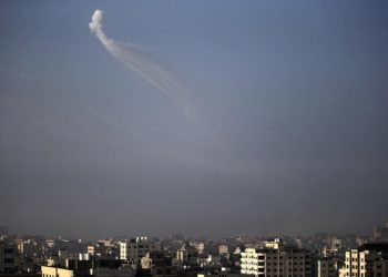 Ascienden a 9.700 los muertos en Gaza por los ataques israelíes, incluidos 4.000 menores