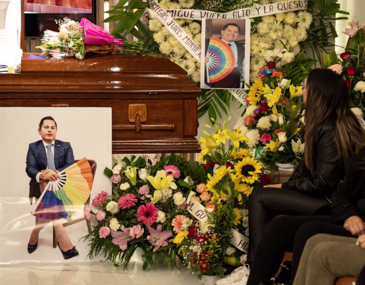 Fotografía que muestra el funeral de Jesús Ociel Baena Saucedo, el 15 de noviembre de 2023, en la ciudad de Saltillo en el estado de Coahuila (México). EFE/Miguel Sierra