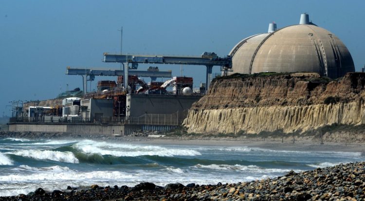 - Fotografía de archivo de la central nuclear de San Onofre, en la costa del estado de California, EE.UU. EFE/Mike Nelson