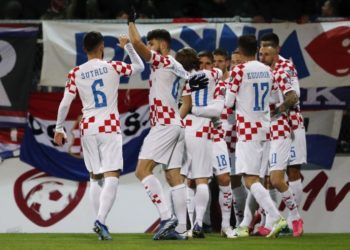 Croacia le gana a Letonia y acaricia la Eurocopa