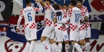 Croacia le gana a Letonia y acaricia la Eurocopa
