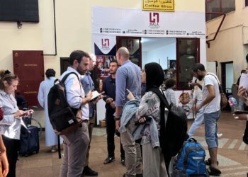 Cientos de personas con ciudadanía extranjera salen de «la pesadilla» de la guerra en Gaza