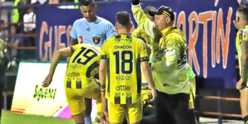 Aurinegros ponen la mira en Academia de Puerto Cabello