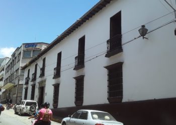 Biblioteca Mario Briceño Iragorry reabre sus puertas al público