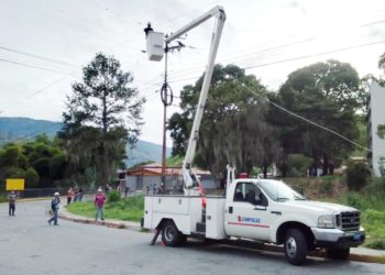 Gobernación de Mérida restableció el tránsito y electricidad en La Pedregosa Sur