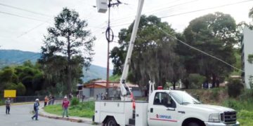 Gobernación de Mérida restableció el tránsito y electricidad en La Pedregosa Sur
