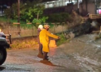 Autoridades atienden afectaciones por lluvias en cinco municipios de Mérida