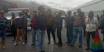 Cierran Av. El Samán en Boconó por irregularidades en el surtido de combustible