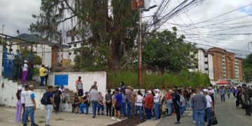 Merideños participan masivamente en el simulacro electoral
