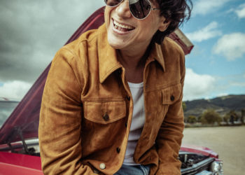 Silvestre Dangond vuelve romántico «para cantarle al amor» en su nuevo álbum vallenato