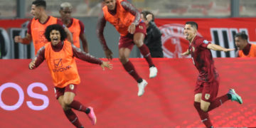 Llega a Venezuela la Vinotinto luego de horas de espera para abastecer combustible en Lima