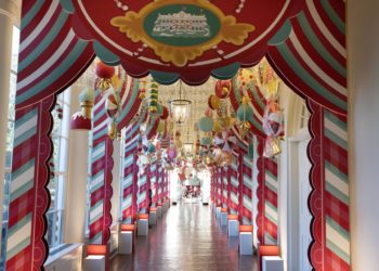 La Casa Blanca se viste de magia y alegría infantil para la Navidad en un año convulso