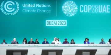 La COP28 aprueba poner en marcha el nuevo fondo de pérdidas y daños para los países más vulnerables