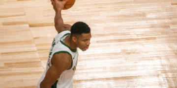 Antetokounmpo aplasta a Wizards con 42 puntos y Bucks suman cinco triunfos seguidos