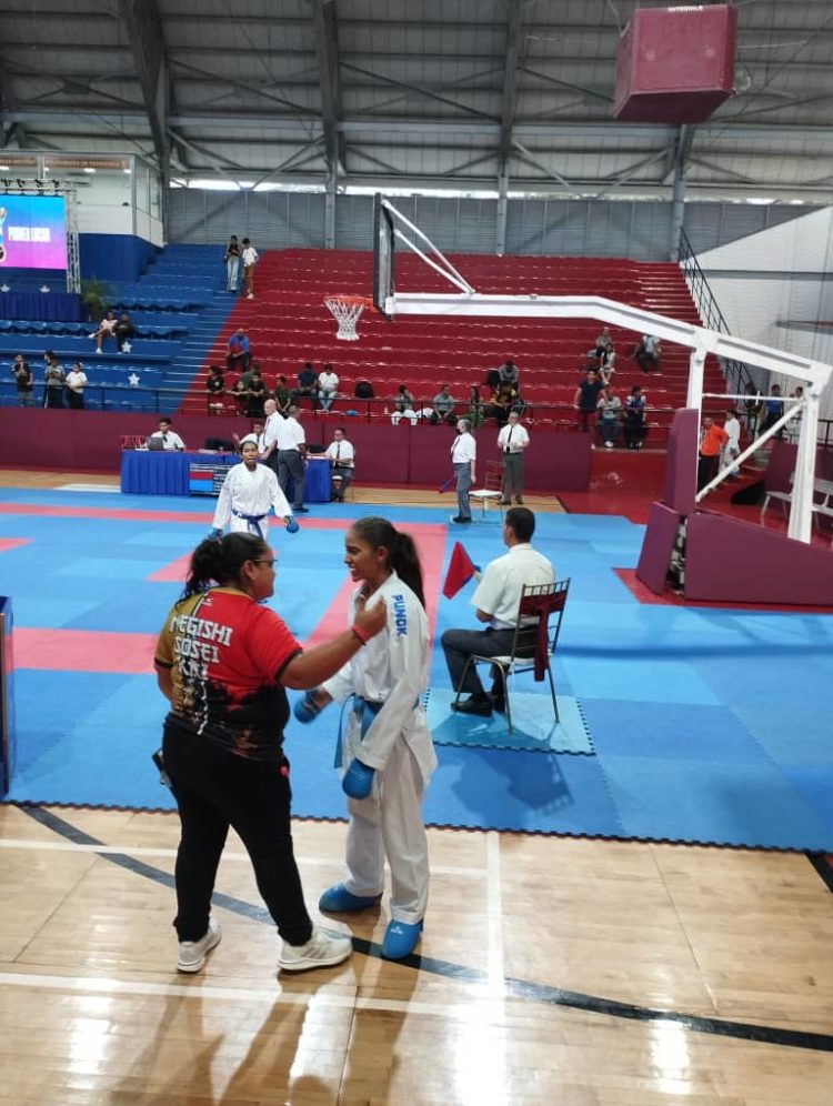 Trujillano Enrique Aranguren alcanzó la gloria en el Premium de karate do