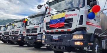 Gobernador de Mérida: Llegaron diez gandolas para la logística de distribución de combustible