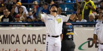 Magallanes apaleó y comió Águilas en Valencia
