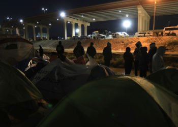 México reinicia vuelos de repatriación de migrantes venezolanos detenidos en el país
