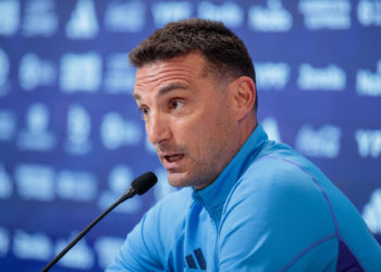 Lionel Scaloni y Marcelo Bielsa, candidatos a mejor entrenador de América