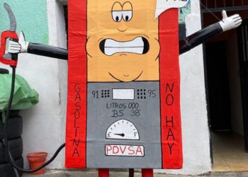 Táchira | Un surtidor de gasolina se convirtió en el año viejo más llamativo en San Cristóbal 