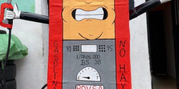 Táchira | Un surtidor de gasolina se convirtió en el año viejo más llamativo en San Cristóbal 