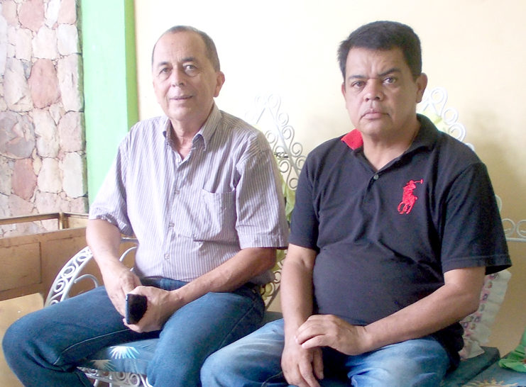José Antonio Espinoza y Francisco Torres dirigente de AD en Rafael Rangel.