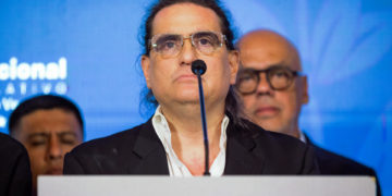 El indulto de Biden a Saab le prohíbe lucrarse de películas o libros sobre su vida