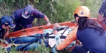 Conductor cayó tres metros por un precipicio en Boconó