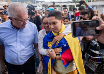 Liberan al estudiante universitario John Álvarez tras casi cuatro meses preso